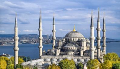 Discover Istanbul for 8 hours with our VIP Vehicles (With Driver) Total price for 1-6 people