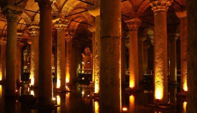 Discover Istanbul for 8 hours with our VIP Vehicles (With Driver) Total price for 1-6 people