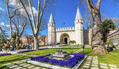 Discover Istanbul for 8 hours with our VIP Vehicles (With Driver) 200 total price for 7-16 people