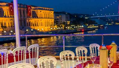Discover Istanbul from the sea – €150 per hour for up to 11 people (minimum 2 hours)